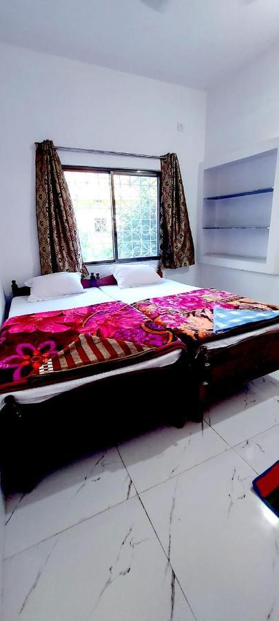 Nilam Guest House พุทธคยา ภายนอก รูปภาพ