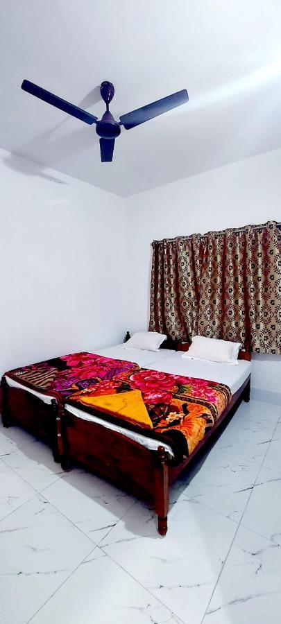 Nilam Guest House พุทธคยา ภายนอก รูปภาพ