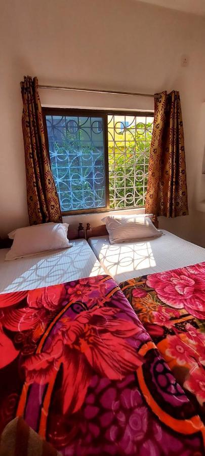 Nilam Guest House พุทธคยา ภายนอก รูปภาพ