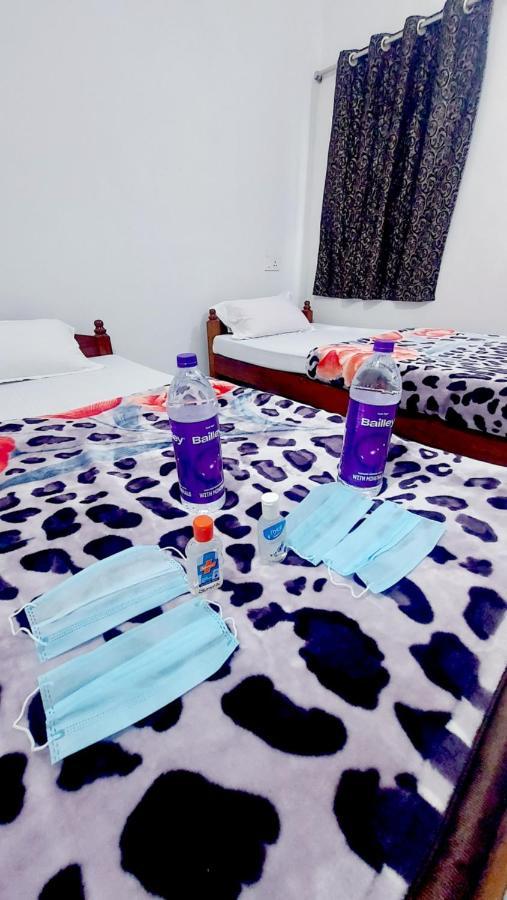 Nilam Guest House พุทธคยา ภายนอก รูปภาพ